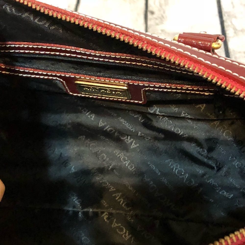 Rare Arcadia Patent Leather Doctor Bag crossbody - Picture 6 of 8